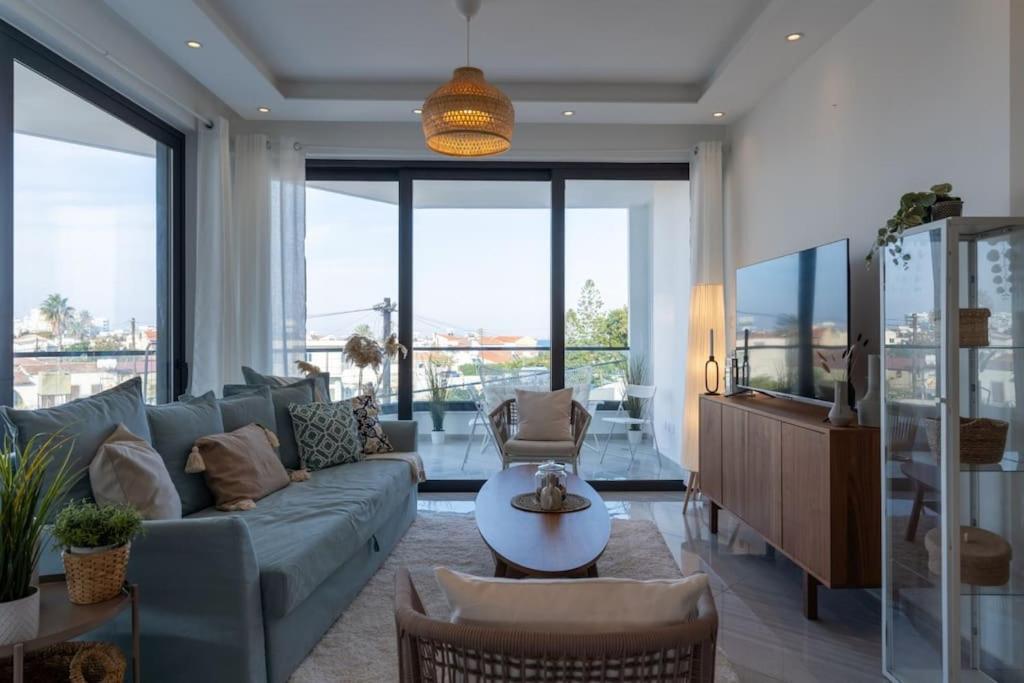 Thalassa 2-Bedroom Apartment In Larnaca Luaran gambar