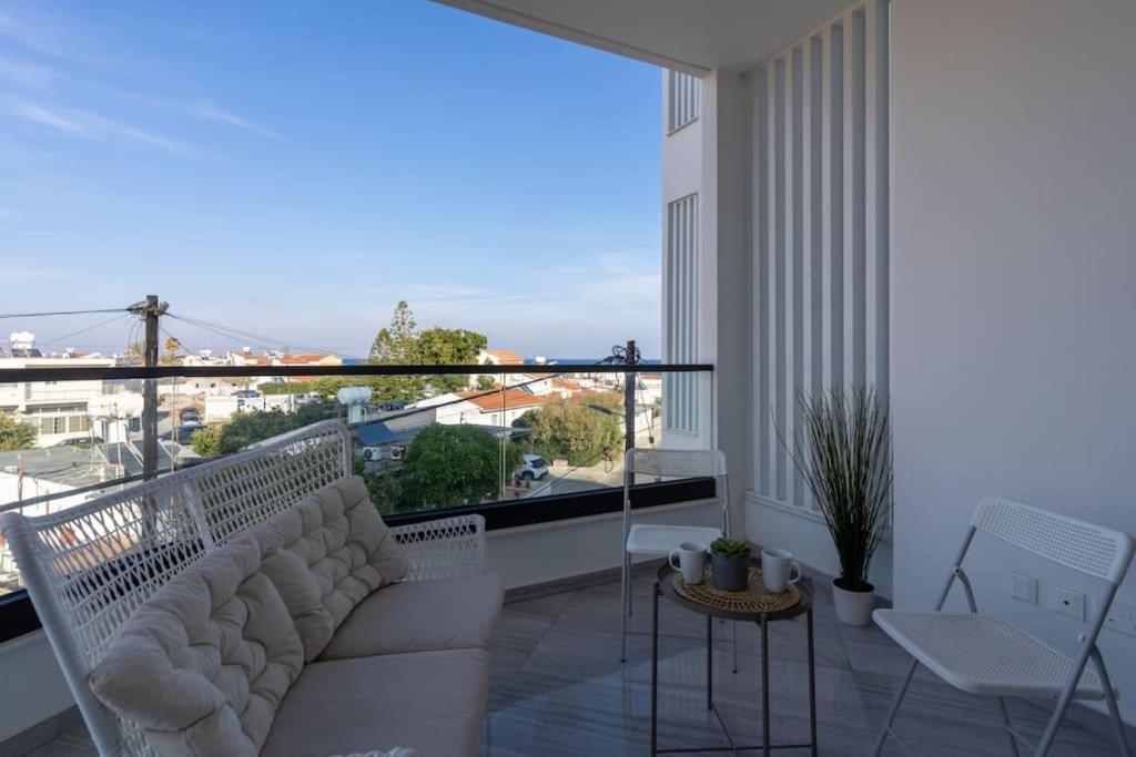 Thalassa 2-Bedroom Apartment In Larnaca Luaran gambar