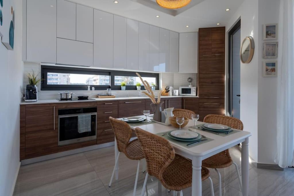 Thalassa 2-Bedroom Apartment In Larnaca Luaran gambar